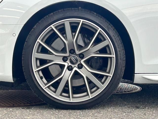 AUDI S4 2024 Image 31