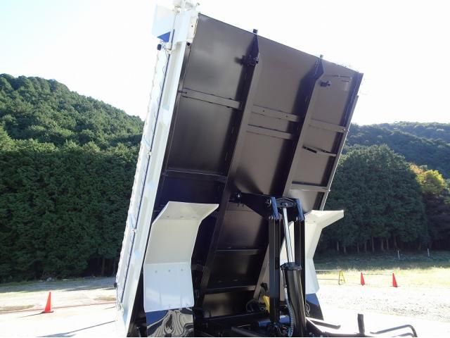 MITSUBISHI FUSOU FIGHTER 2025 Image 31