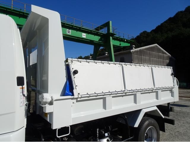 MITSUBISHI FUSOU FIGHTER 2025 Image 31