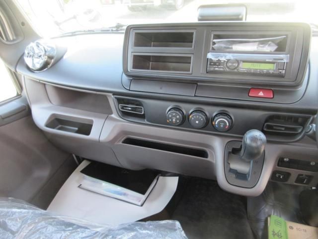 MITSUBISHI CANTER 2025 Image 31