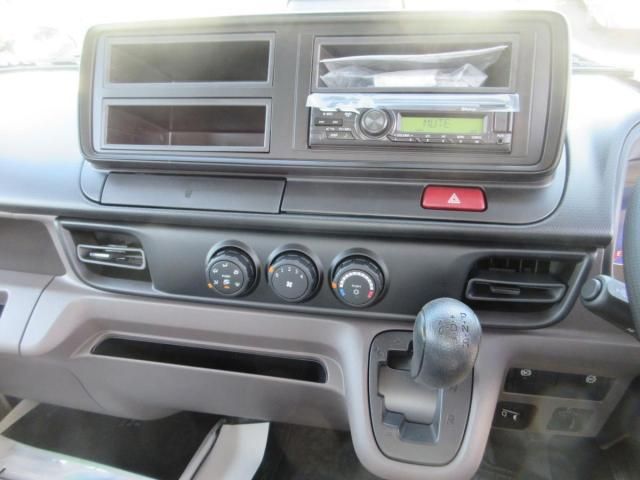 MITSUBISHI CANTER 2025 Image 31