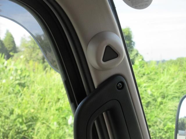 MITSUBISHI CANTER 2025 Image 31