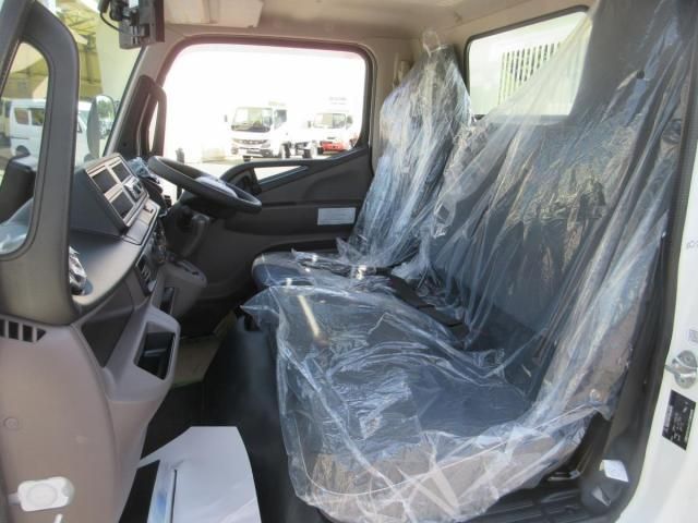 MITSUBISHI CANTER 2025 Image 31