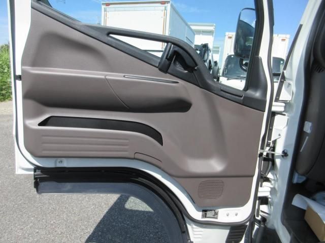 MITSUBISHI CANTER 2025 Image 31