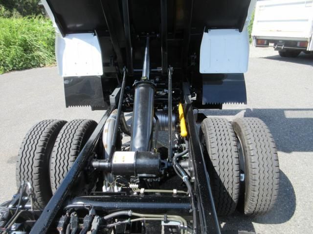 MITSUBISHI CANTER 2025 Image 31