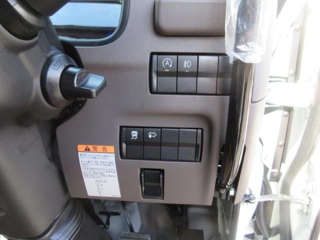 MITSUBISHI CANTER 2025 Image 31