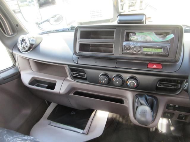 MITSUBISHI CANTER 2025 Image 31