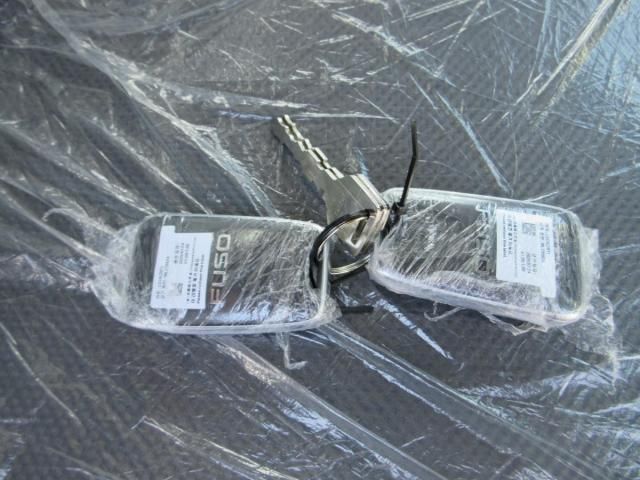 MITSUBISHI CANTER 2025 Image 31