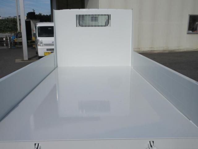 MITSUBISHI CANTER 2025 Image 31