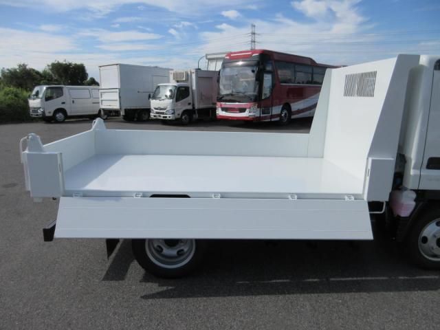 MITSUBISHI CANTER 2025 Image 31