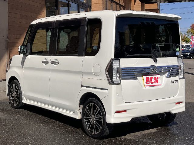 DAIHATSU TANTO CUSTOM 4WD 2017 Image 31