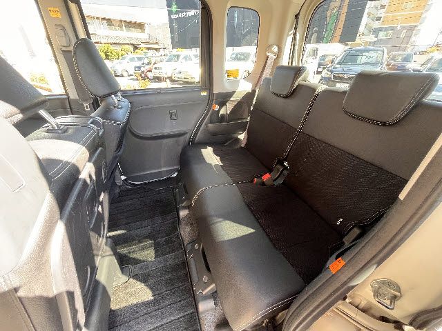 DAIHATSU TANTO CUSTOM 4WD 2017 Image 31