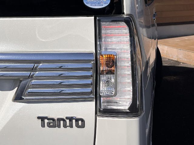 DAIHATSU TANTO CUSTOM 4WD 2017 Image 31