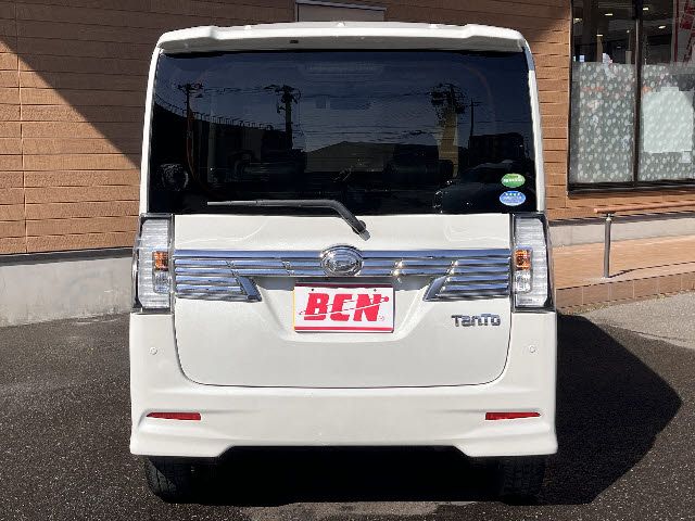 DAIHATSU TANTO CUSTOM 4WD 2017 Image 31