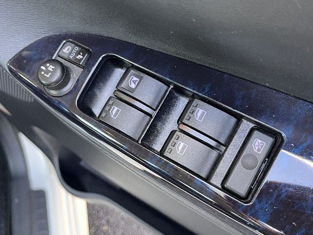 DAIHATSU TANTO CUSTOM 4WD 2017 Image 31