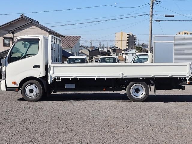 HINO DUTRO 2020 Image 31