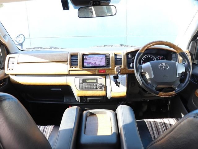 TOYOTA HIACE VAN 2WD 2018 Image 31