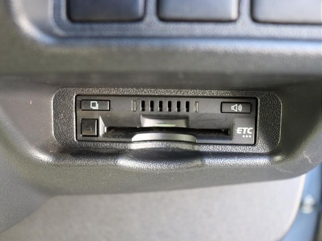 TOYOTA HIACE VAN 2WD 2018 Image 31