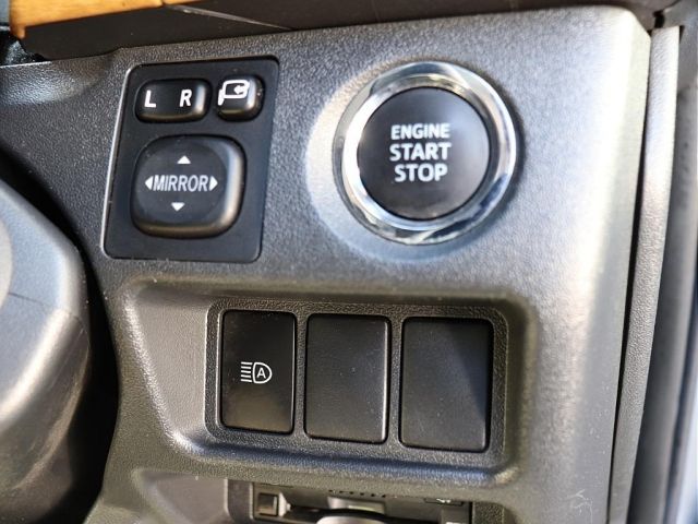 TOYOTA HIACE VAN 2WD 2018 Image 31