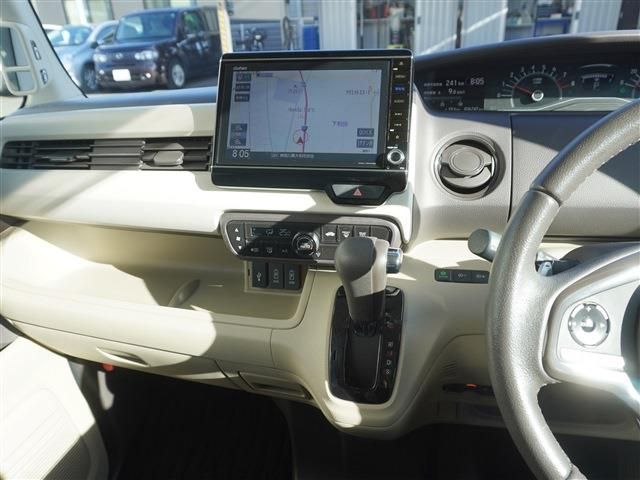 HONDA N BOX 2018 Image 31