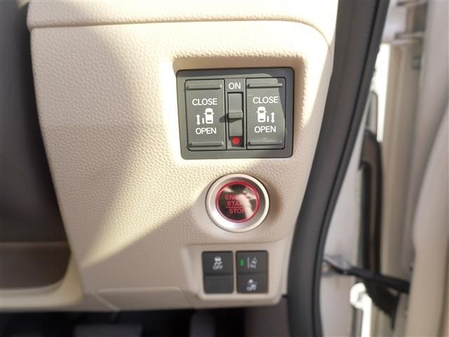 HONDA N BOX 2018 Image 31