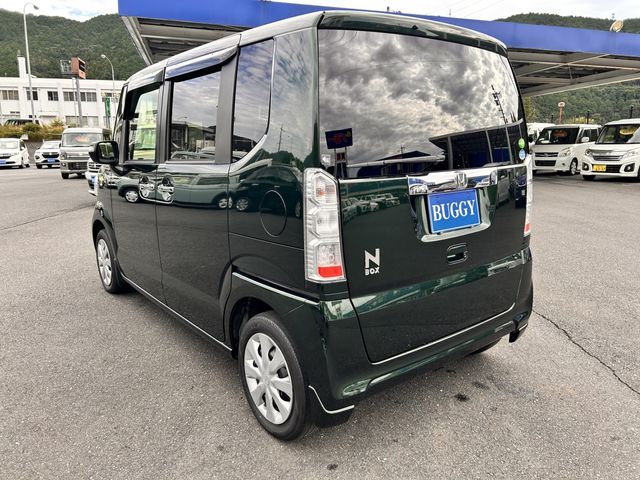 HONDA N BOX 2016 Image 31