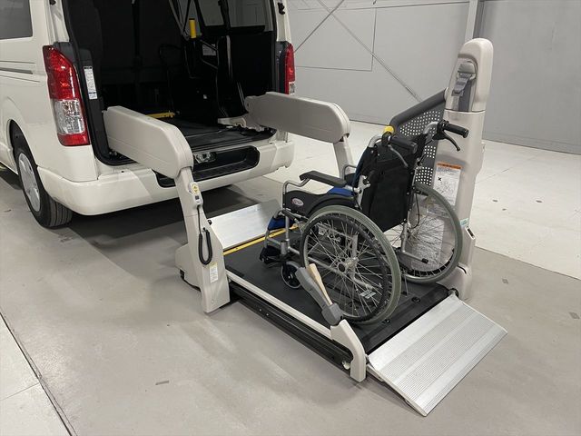 TOYOTA HIACE VAN 2WD 2019 Image 31