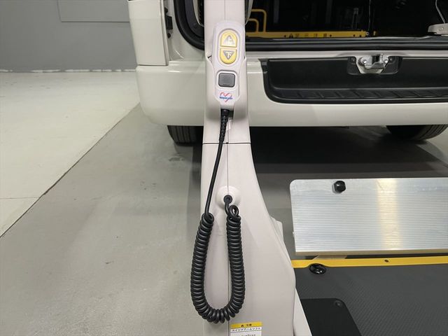 TOYOTA HIACE VAN 2WD 2019 Image 31