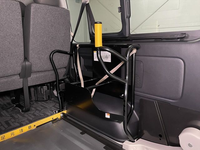 TOYOTA HIACE VAN 2WD 2019 Image 31