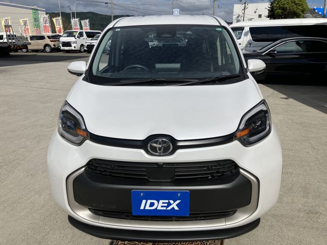 TOYOTA SIENTA HYBRID 2024 Image 31