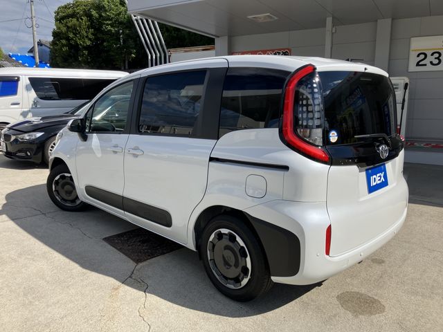 TOYOTA SIENTA HYBRID 2024 Image 31
