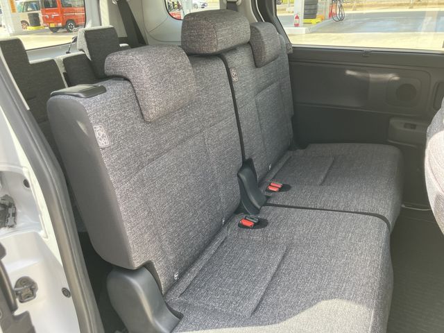 TOYOTA SIENTA HYBRID 2024 Image 31