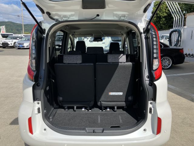 TOYOTA SIENTA HYBRID 2024 Image 31