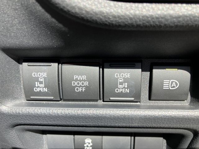 TOYOTA SIENTA HYBRID 2024 Image 31