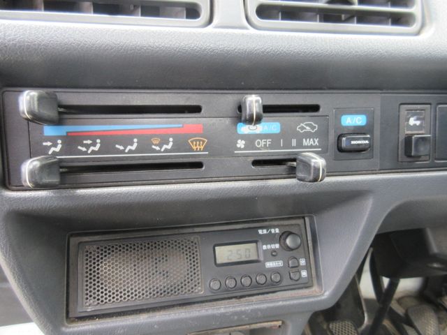 HONDA ACTY TRUCK 4WD 1999 Image 31