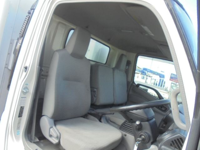 HINO DUTRO 2013 Image 31