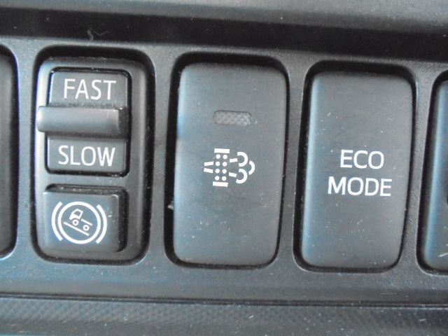 HINO DUTRO 2013 Image 31