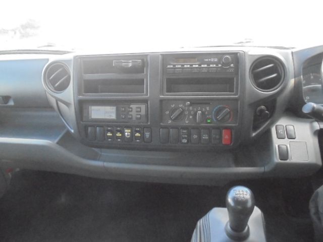 HINO DUTRO 2013 Image 31