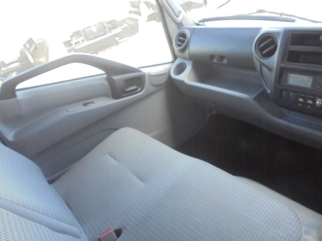 HINO DUTRO 2013 Image 31