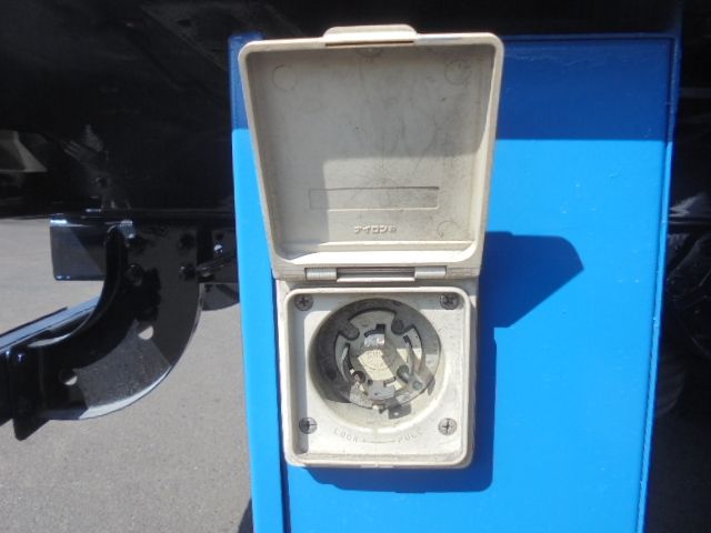 HINO DUTRO 2013 Image 31