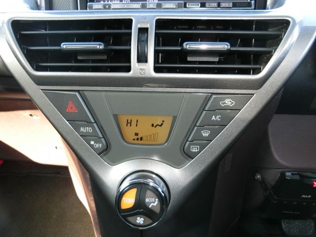 TOYOTA IQ 2009 Image 31