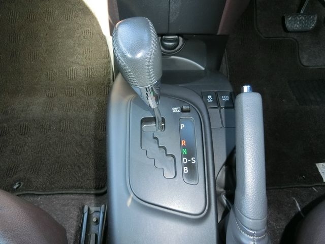 TOYOTA IQ 2009 Image 31