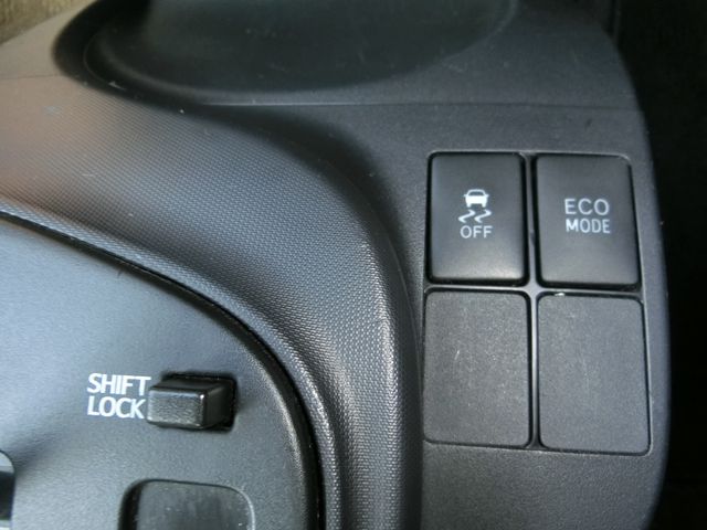 TOYOTA IQ 2009 Image 31