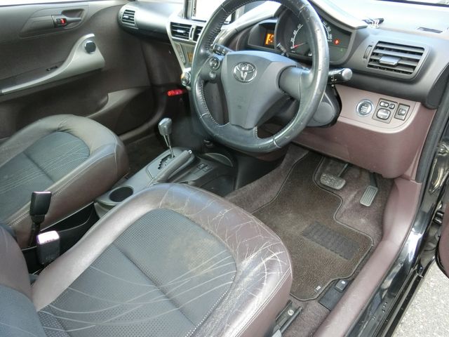 TOYOTA IQ 2009 Image 31