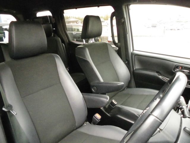 TOYOTA NOAH 2019 Image 31