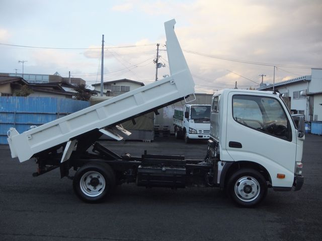 HINO DUTRO 2014 Image 31