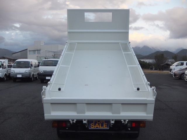 HINO DUTRO 2014 Image 31