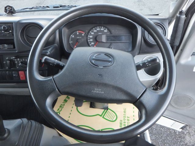 HINO DUTRO 2014 Image 31