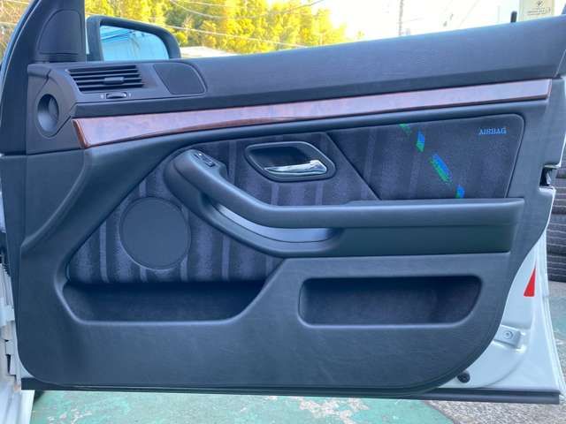 ALPINA B10 LIMOUSINE 2001 Image 31