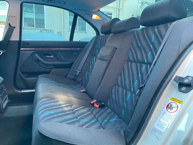 ALPINA B10 LIMOUSINE 2001 Image 31